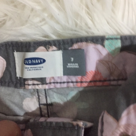 Old navy kids shorts - Picture 4 of 5